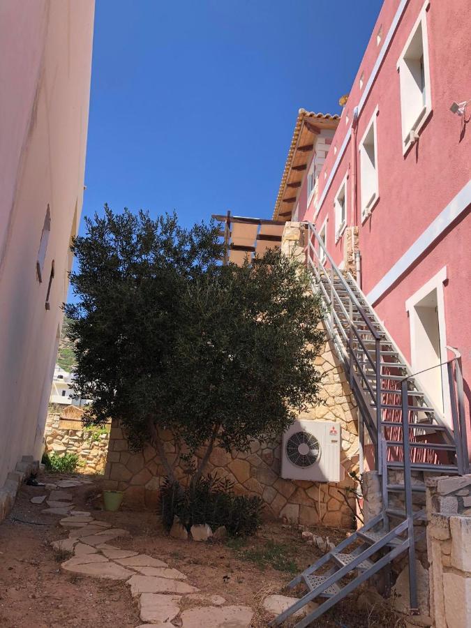 Apartament Pink House Palaiochora Zewnętrze zdjęcie