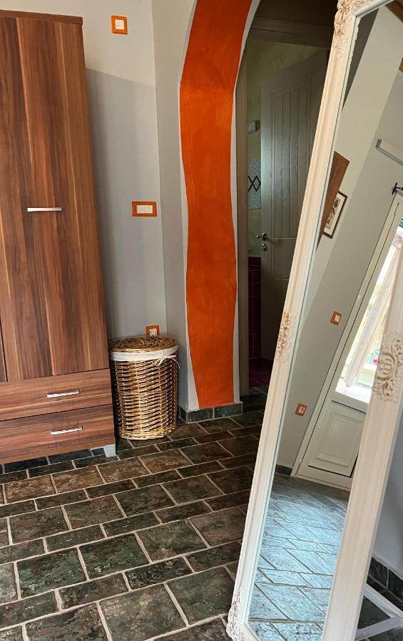 Apartament Pink House Palaiochora Zewnętrze zdjęcie