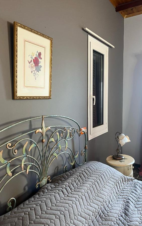 Apartament Pink House Palaiochora Zewnętrze zdjęcie
